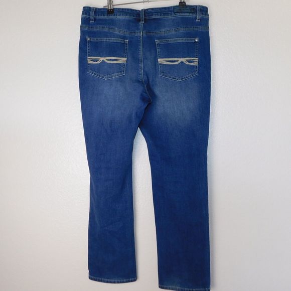 Buffalo David Bitton Jeans Ladies Size 12 x 30 Embroidered Designer Indigo Denim - Picture 4 of 9